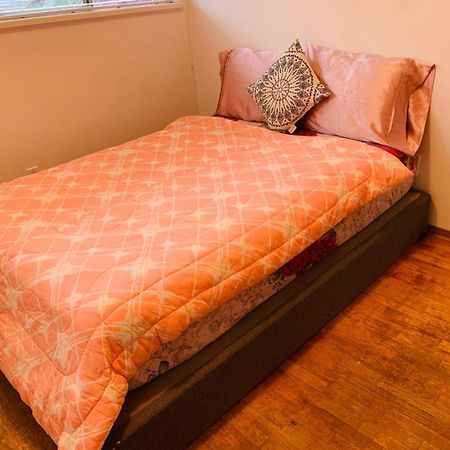Cosy Romantic Stay In Surrey- Walking Distance From Guildford Town Centre 외부 사진